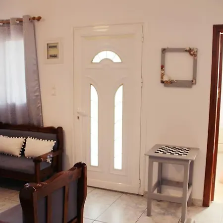 דירה Petrakis House